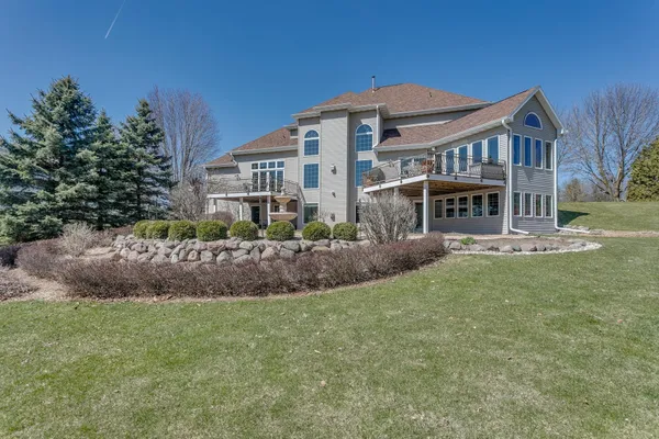 $945,000 | W7373 Spring Valley Drive, Greenville, WI 54942