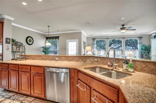 $2,900 | 3821 Octavia Lane, Round Rock, TX 78681