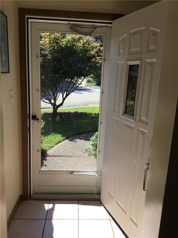4138 Beehner Road Pittsburgh, PA 15217 - Photo 4 of 22 Tile entryway