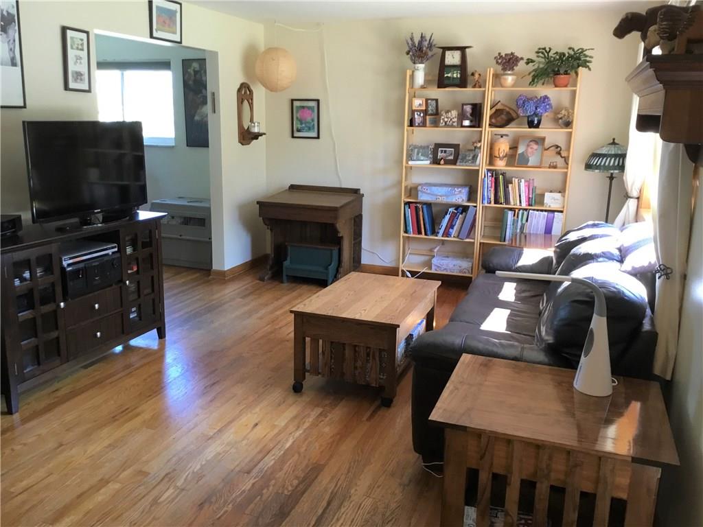 4138 Beehner Road Pittsburgh, PA 15217 - Photo 5 of 22 Living room hardwood floors
