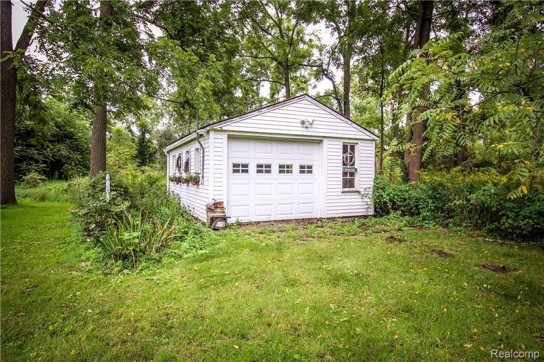 21580 32 Mile Road Ray, MI 48096 - Photo 29 of 44 21580 Shed.jpg