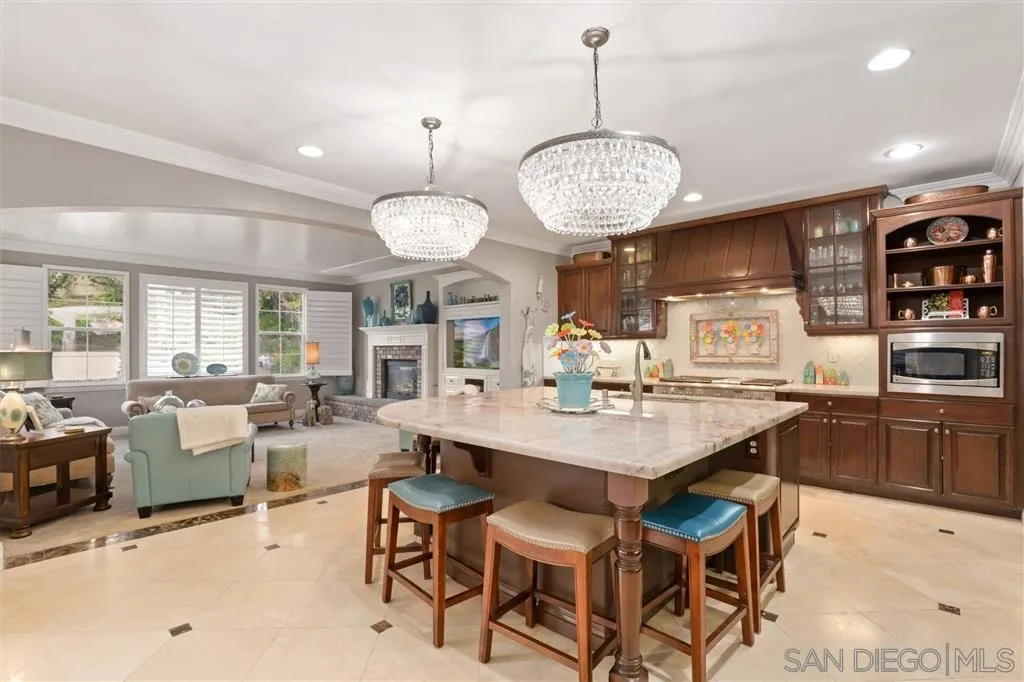 2574 Discovery Road Carlsbad, CA 92009 - Photo 11 of 25 Gallery Image 11