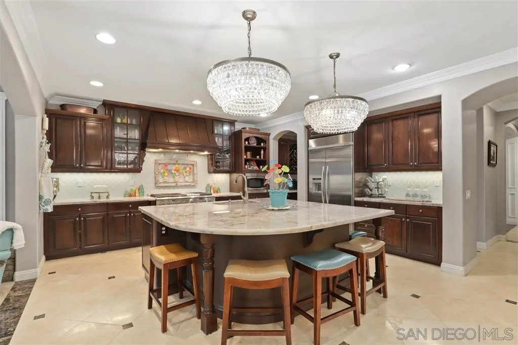 2574 Discovery Road Carlsbad, CA 92009 - Photo 12 of 25 Gallery Image 12
