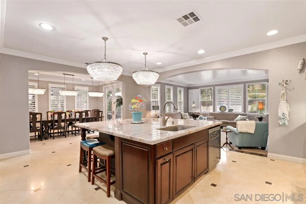 2574 Discovery Road Carlsbad, CA 92009 - Photo 13 of 25 Gallery Image 13