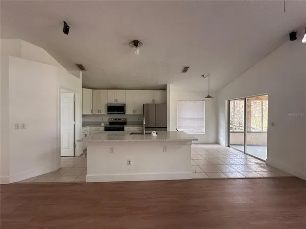 $2,350 | 8149 Woodsworth Drive, Orlando, FL 32817
