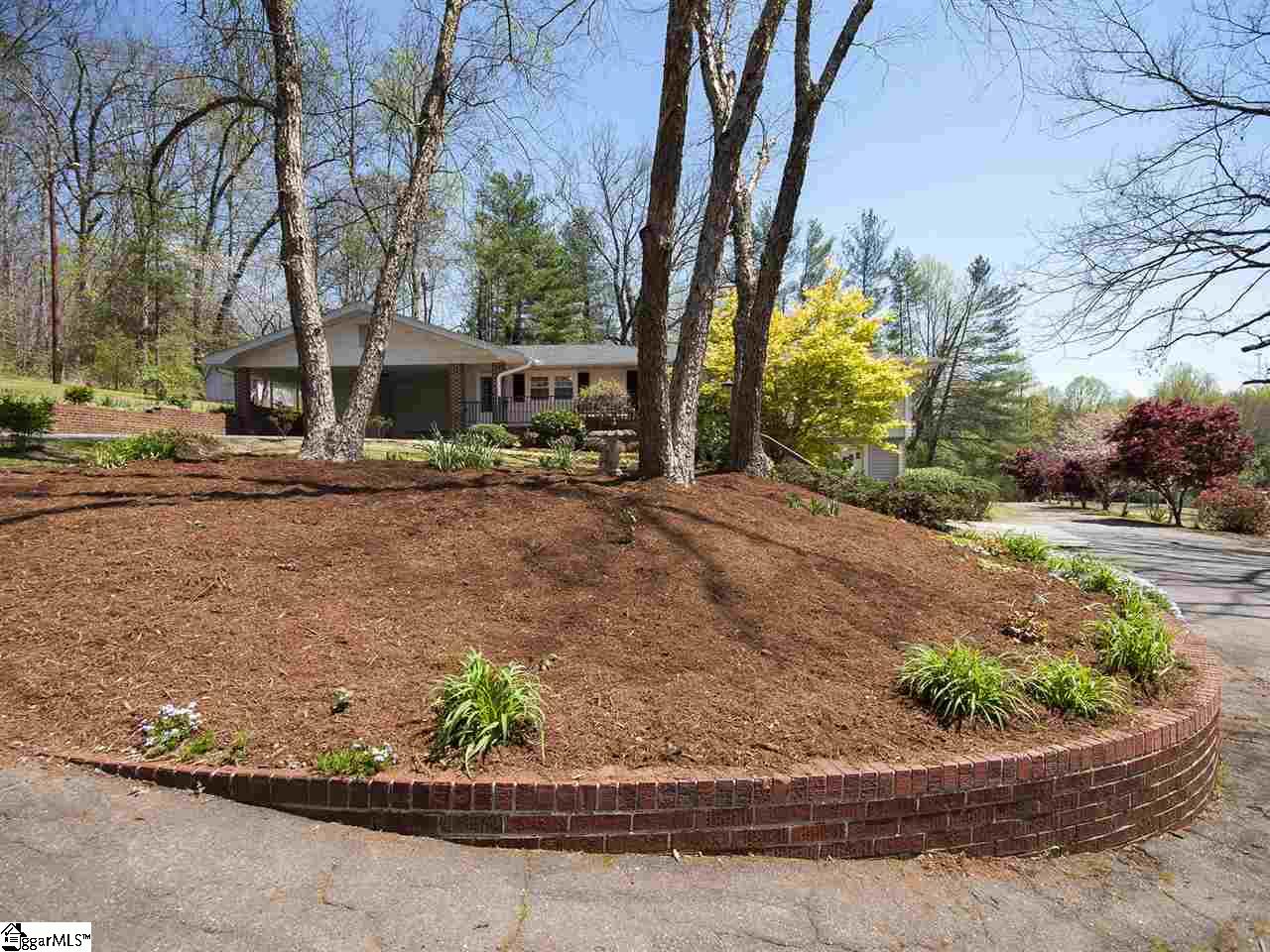 298 Shady Grove Road Pickens, SC 29671 - Photo 3 of 36