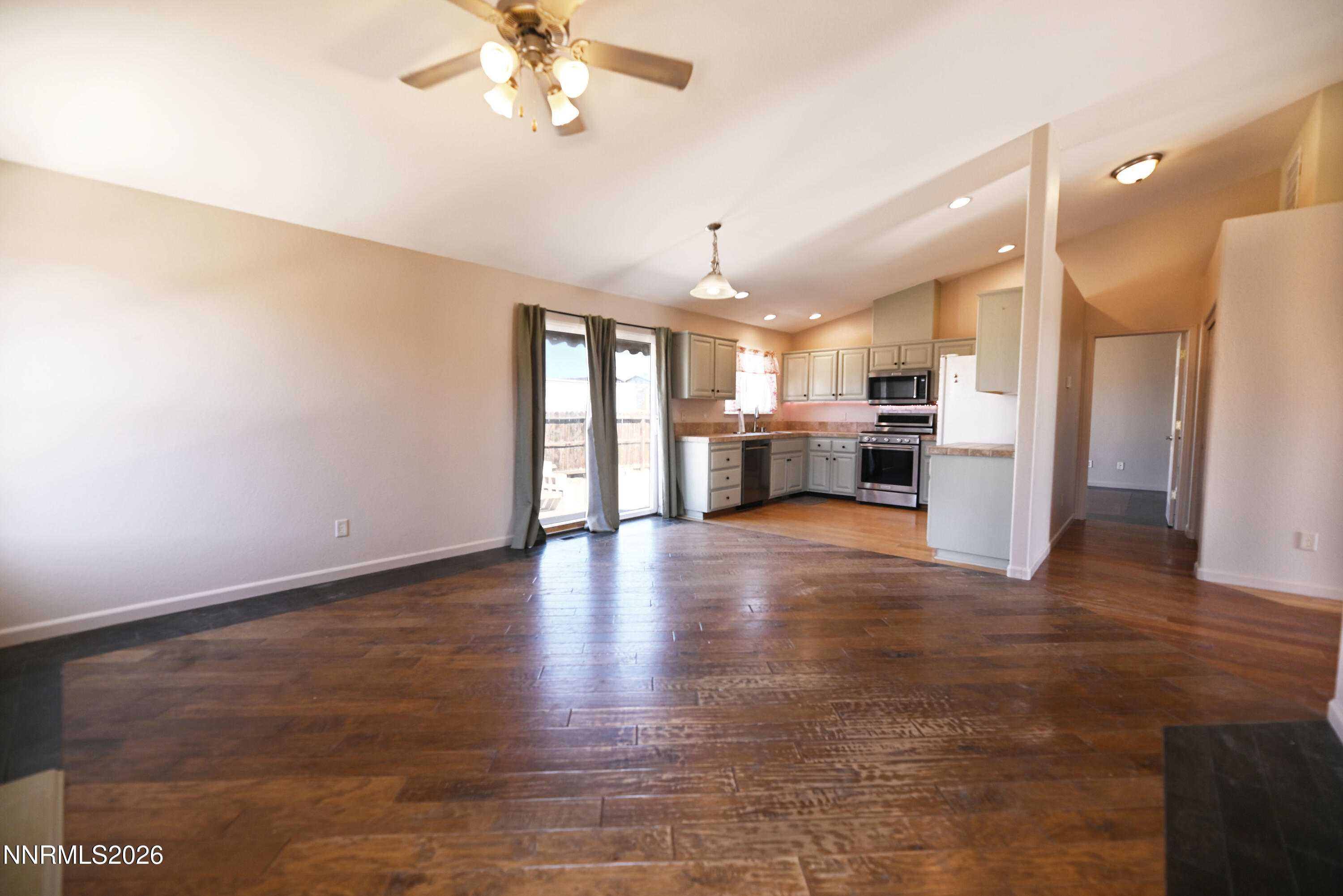 420 Fort Sutter Boulevard Fernley, NV 89408 - Photo 4 of 20 DSC_4996 copy