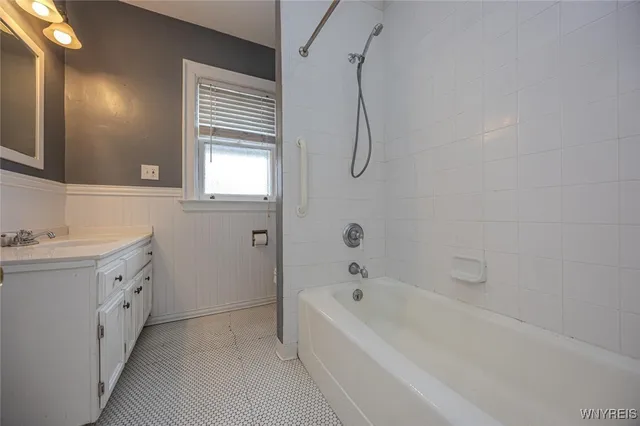 $1,650 | 507 West Delavan Avenue, Unit 1, Buffalo, NY 14222