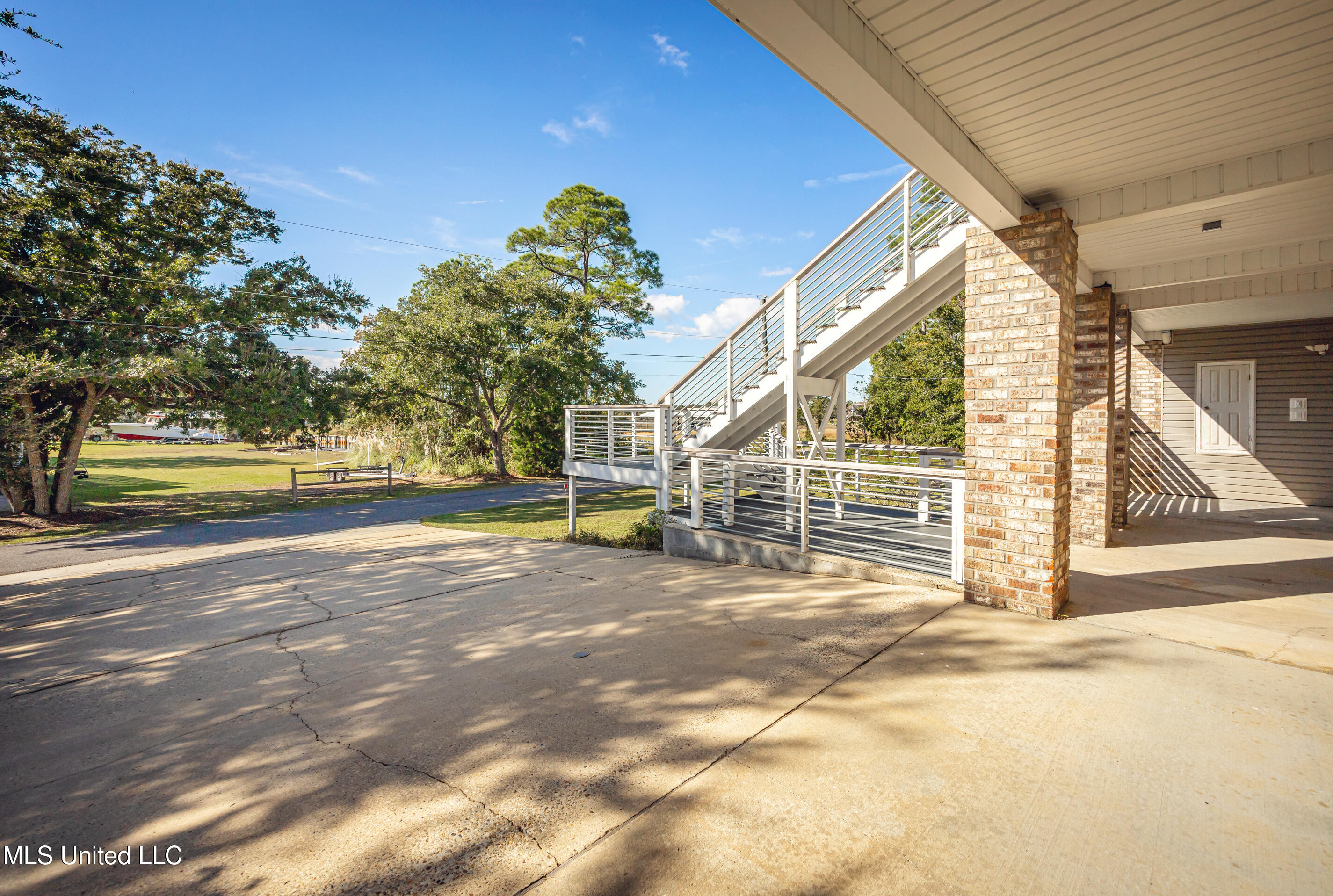 6316 Porteaux Road Ocean Springs, MS 39564 - Photo 101 of 123 IMG_5536