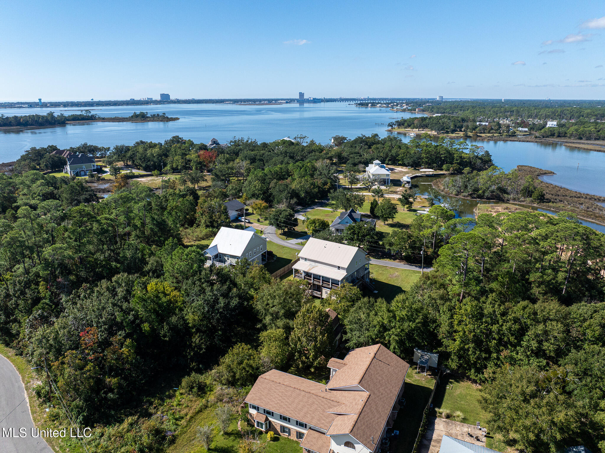 6316 Porteaux Road Ocean Springs, MS 39564 - Photo 117 of 123 DJI_20251106104439_0030_D-2