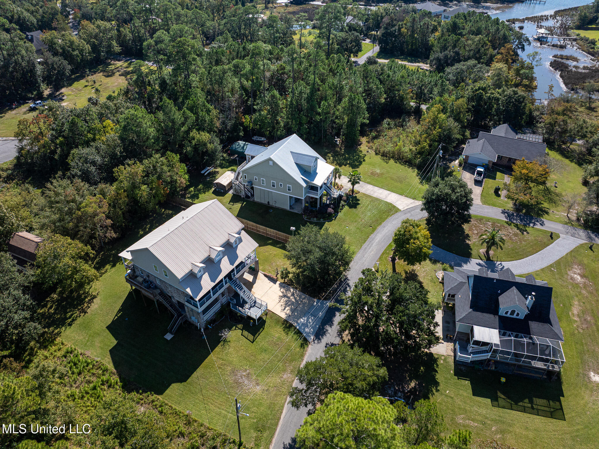 6316 Porteaux Road Ocean Springs, MS 39564 - Photo 121 of 123 DJI_20251106104551_0034_D-2