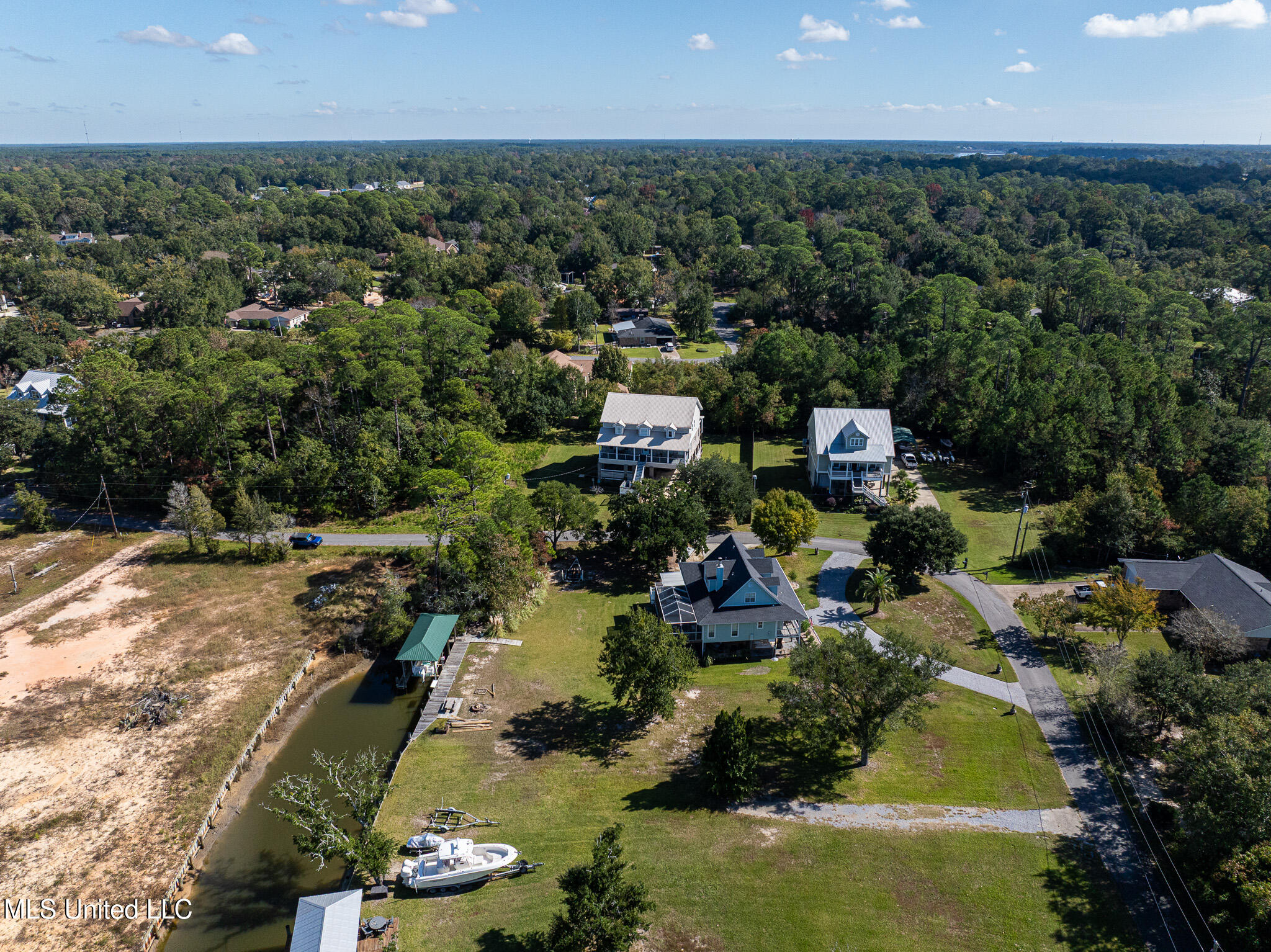 6316 Porteaux Road Ocean Springs, MS 39564 - Photo 122 of 123 DJI_20251106104617_0035_D-2