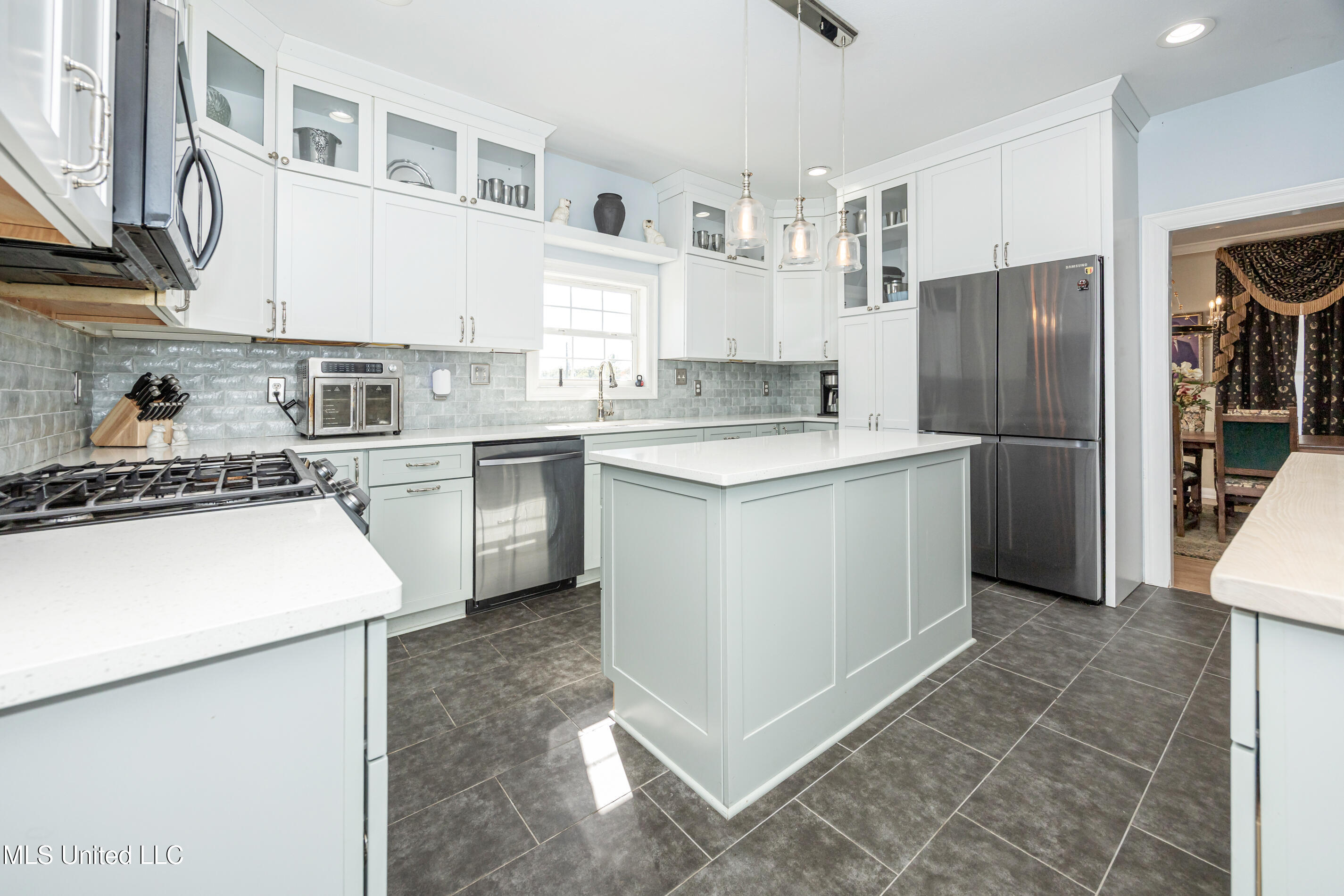 6316 Porteaux Road Ocean Springs, MS 39564 - Photo 17 of 123 IMG_5340