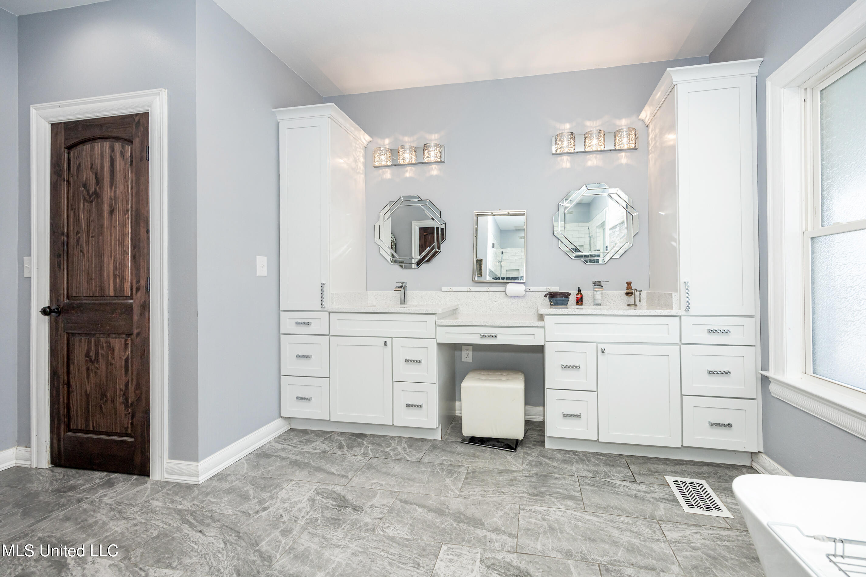 6316 Porteaux Road Ocean Springs, MS 39564 - Photo 38 of 123 IMG_5364