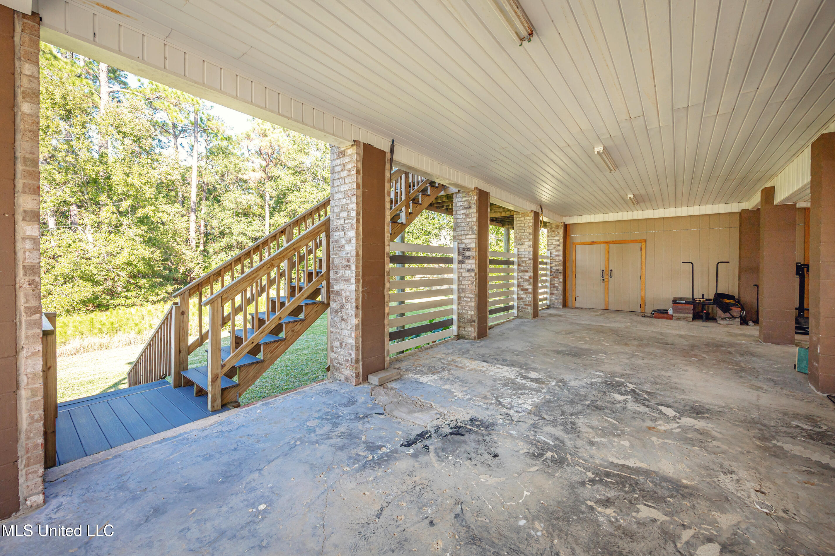 6316 Porteaux Road Ocean Springs, MS 39564 - Photo 84 of 123 IMG_5470