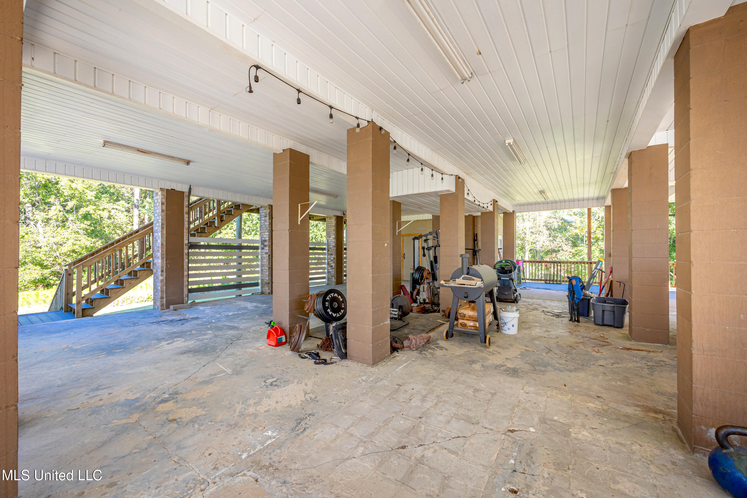 6316 Porteaux Road Ocean Springs, MS 39564 - Photo 85 of 123 IMG_5473