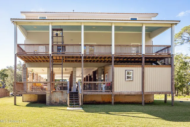 $632,000 | 6316 Porteaux Road, Ocean Springs, MS 39564