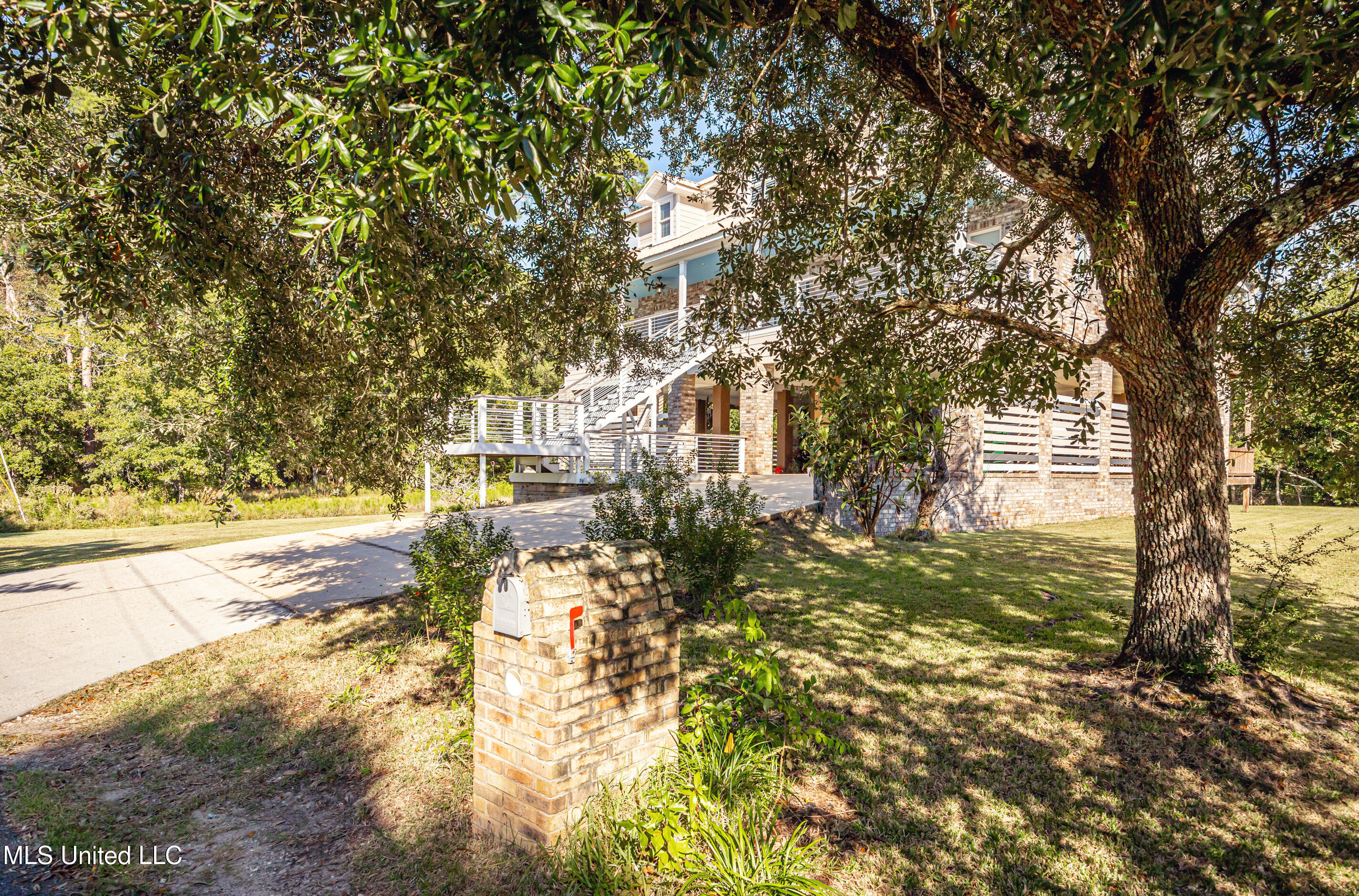 6316 Porteaux Road Ocean Springs, MS 39564 - Photo 98 of 123 IMG_5524