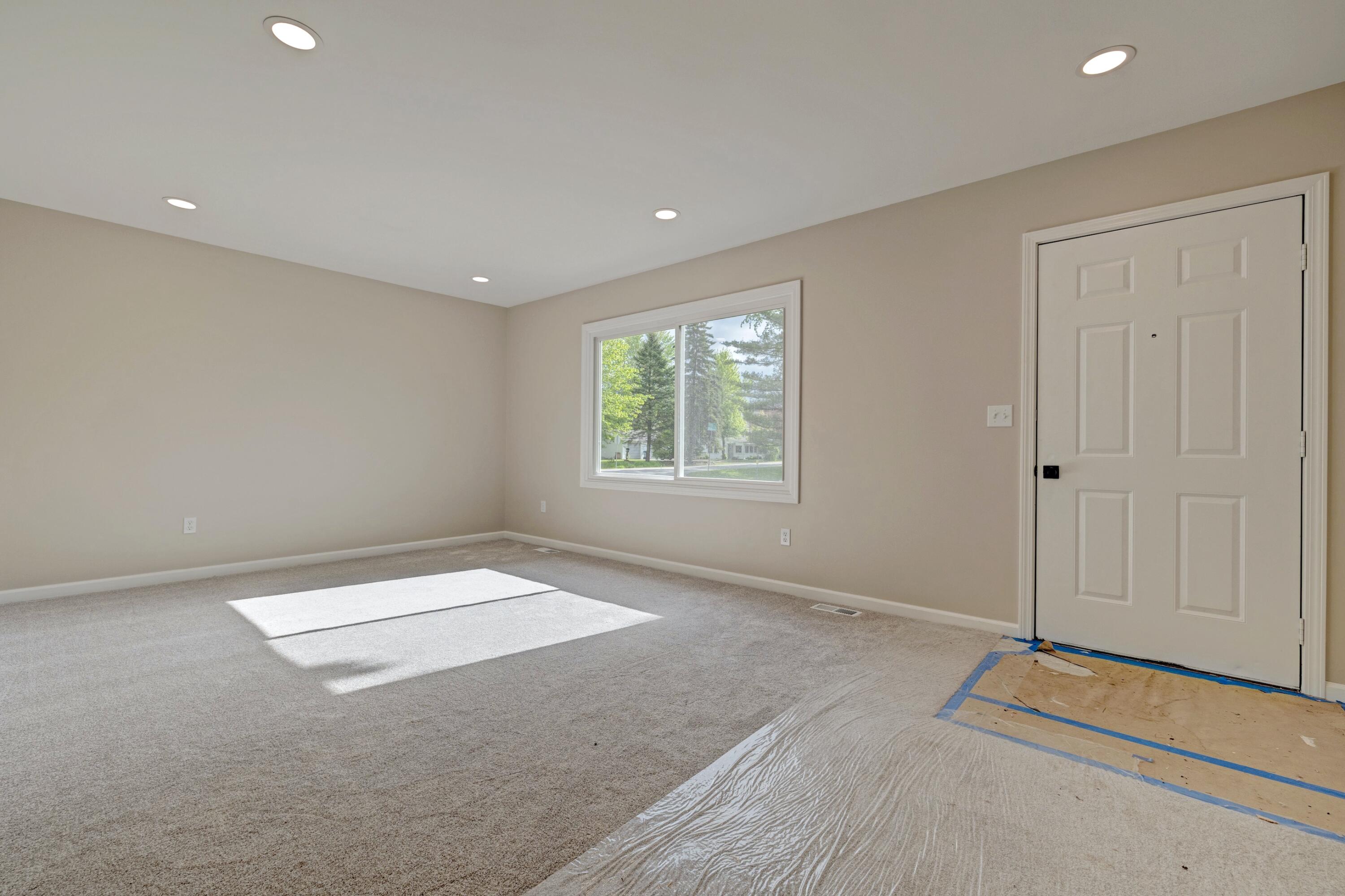 5) Living Room