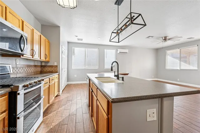 $574,900 | 6133 Benchmark Way, North Las Vegas, NV 89031