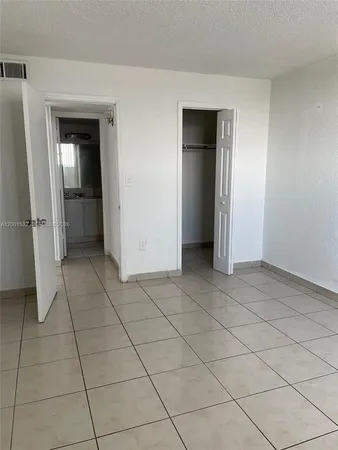 $1,750 | 666 West 81st Street, Unit 407, Hialeah, FL 33014