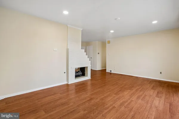 $3,000 | 6621 Edsall Road, Springfield, VA 22151