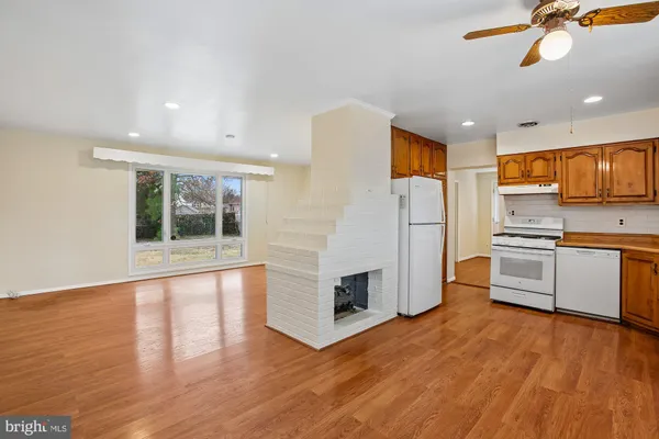 $3,000 | 6621 Edsall Road, Springfield, VA 22151