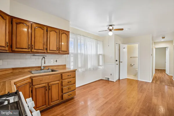 $3,000 | 6621 Edsall Road, Springfield, VA 22151