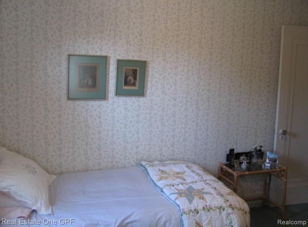 120 Mapleton Road Grosse Pointe, MI 48236 - Photo 19 of 24 19 IMG_1616.jpg