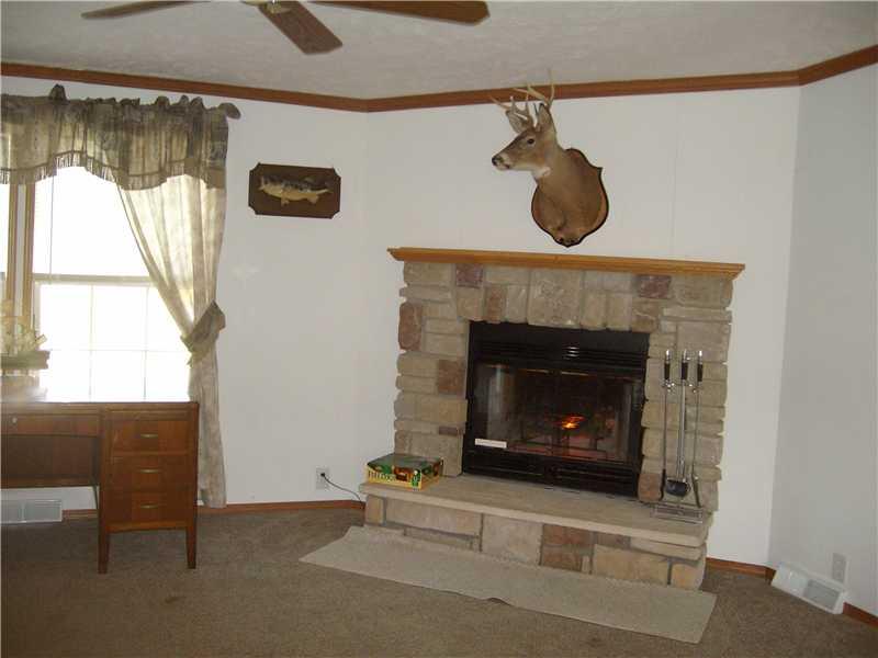 4005 Ballinger Road Martinsville, IN 46151 - Photo 5 of 19 Gallery Image 5