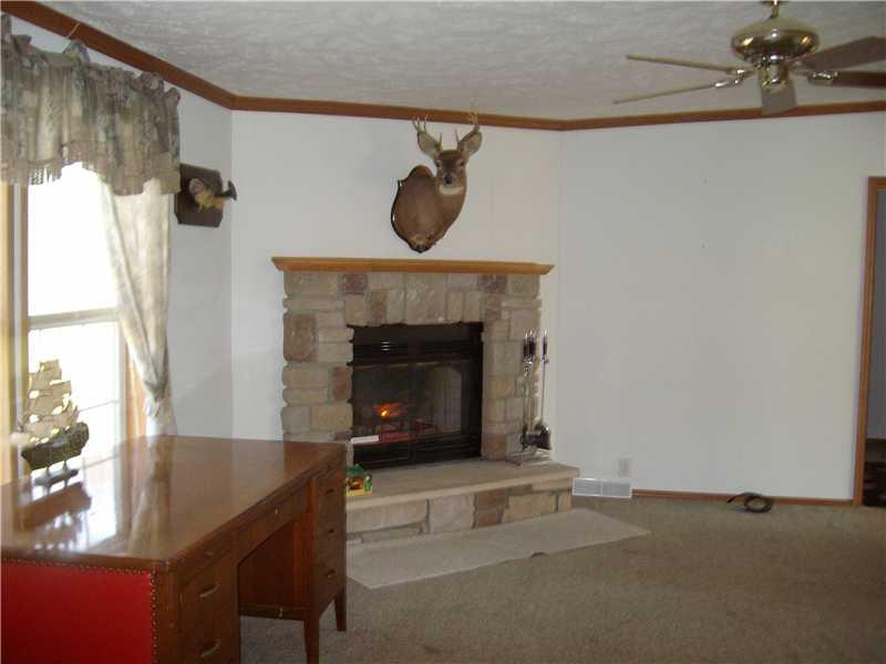4005 Ballinger Road Martinsville, IN 46151 - Photo 6 of 19 Gallery Image 6