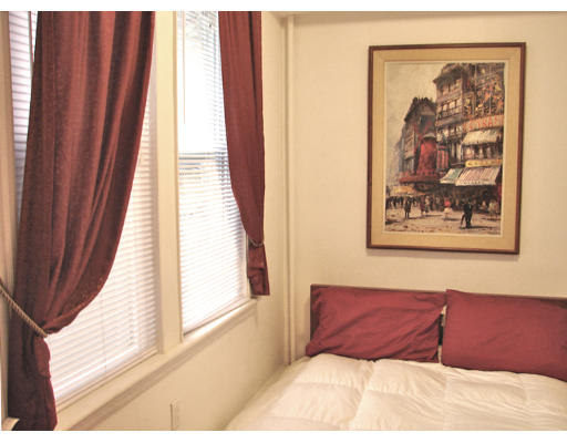 22 Irving Street, Unit 2 Boston, MA 02114 - Photo 4 of 7
