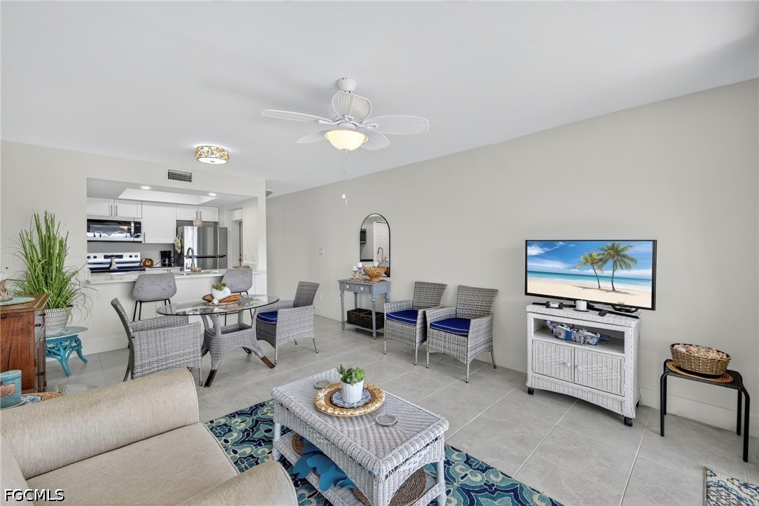 200 Lenell Road, Unit 214 Fort Myers Beach, FL 33931 - Photo 4 of 32