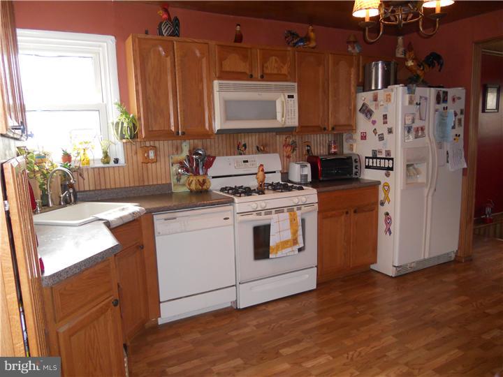 213 Pulaski Avenue Riverside, NJ 08075 - Photo 6 of 16 Kitchen