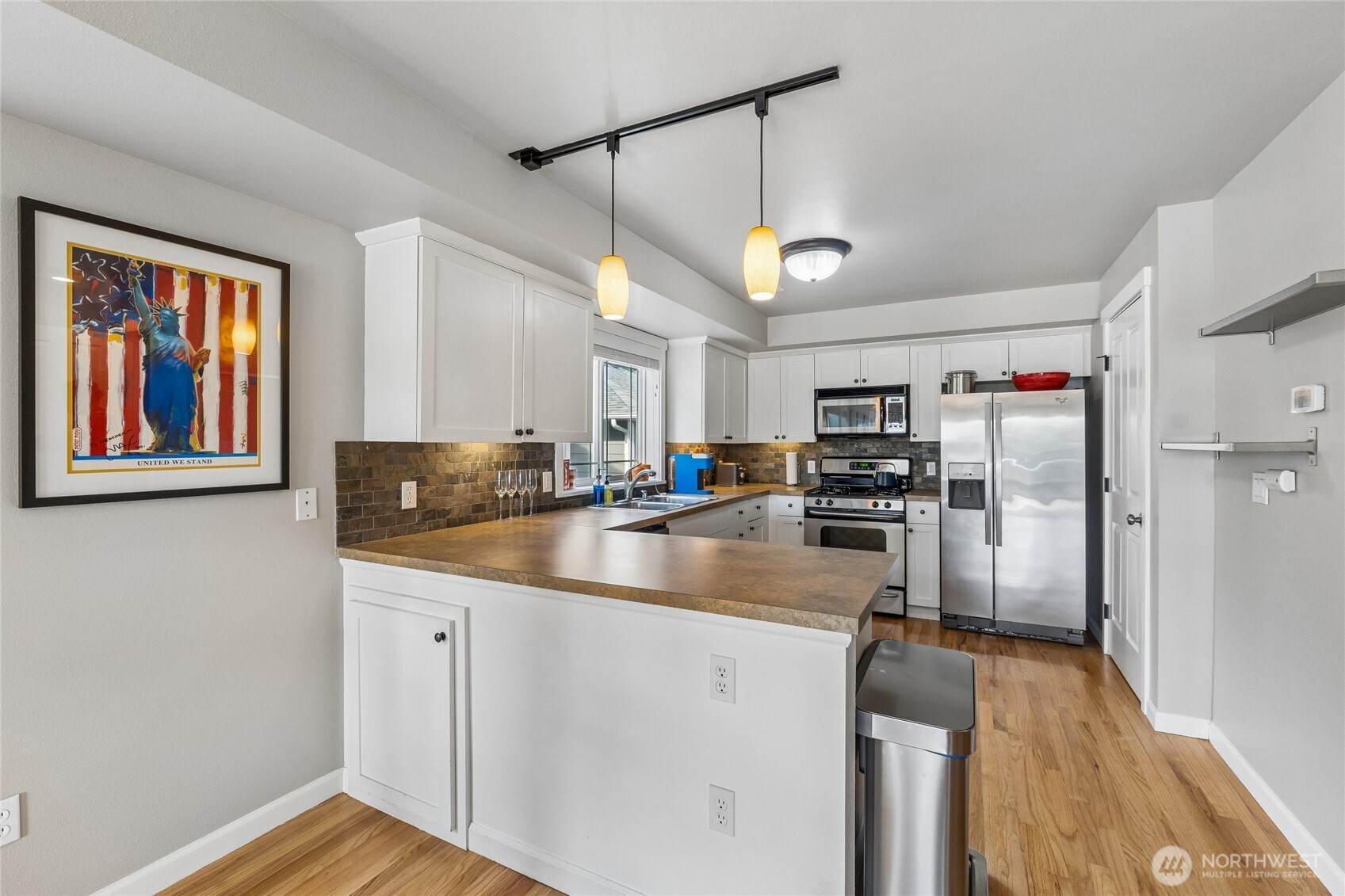 6331 42nd Avenue Southwest, Unit B Seattle, WA 98136 - Photo 11 of 27