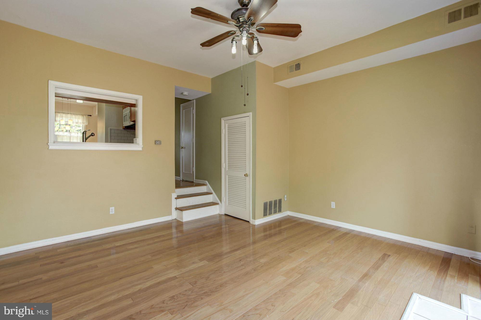 8358 Forrester Boulevard, Unit 471 Springfield, VA 22152 - Photo 12 of 30 Living Room