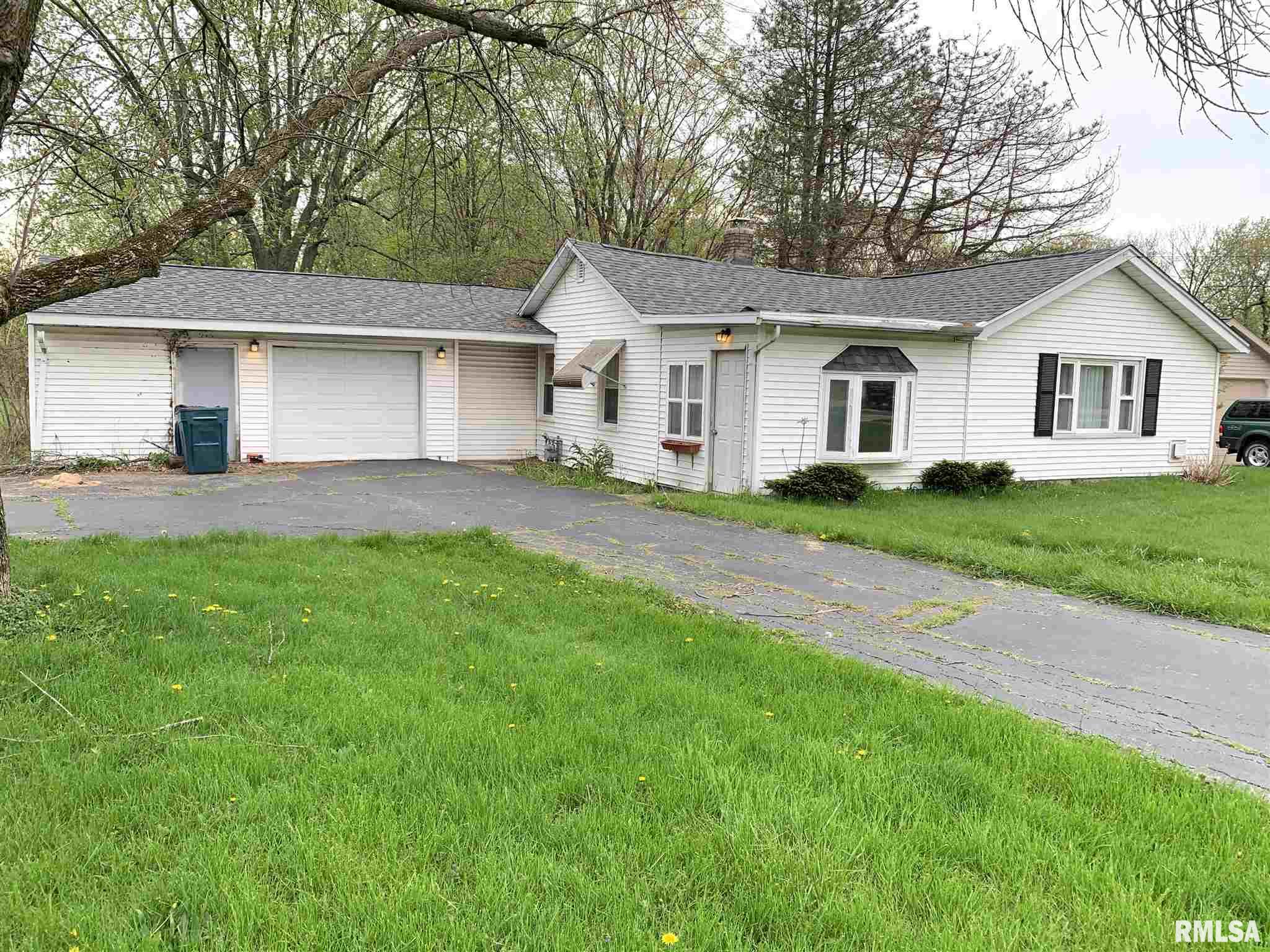 2210 Springfield Road East Peoria, IL 61611 - Photo 1 of 24 Gallery Image 1