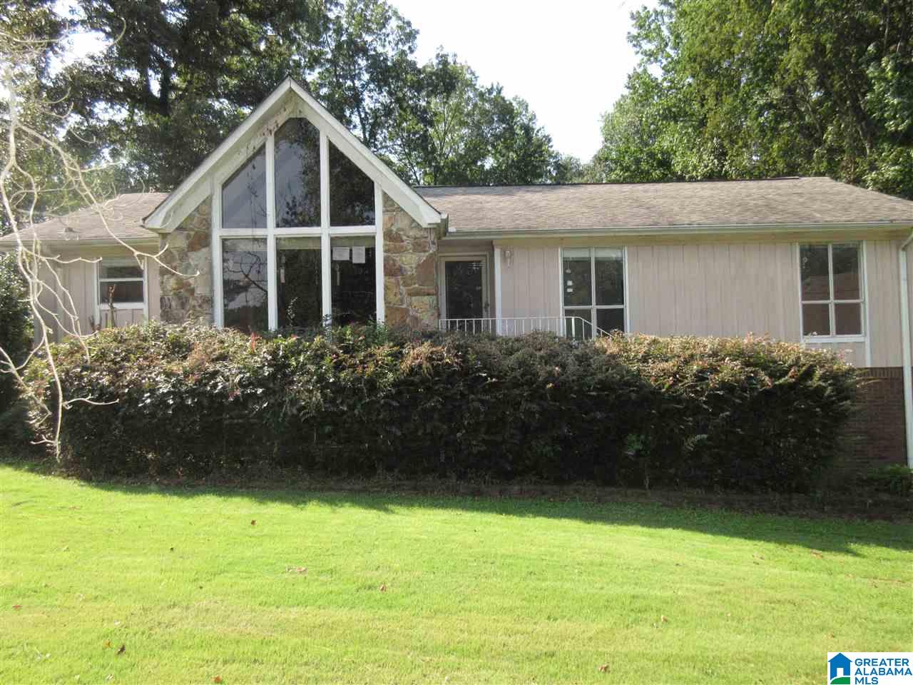 415 13th Place Pleasant Grove, AL 35127 - Photo 1 of 10