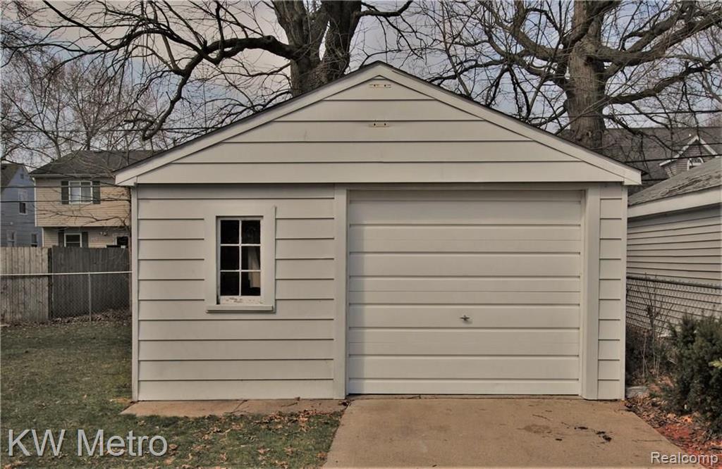 2783 Wakefield Road Berkley, MI 48072 - Photo 25 of 28
