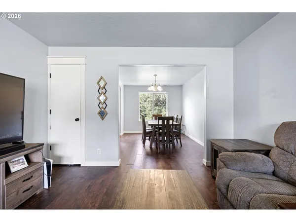 $425,000 | 885 Kristen Way, Cottage Grove, OR 97424