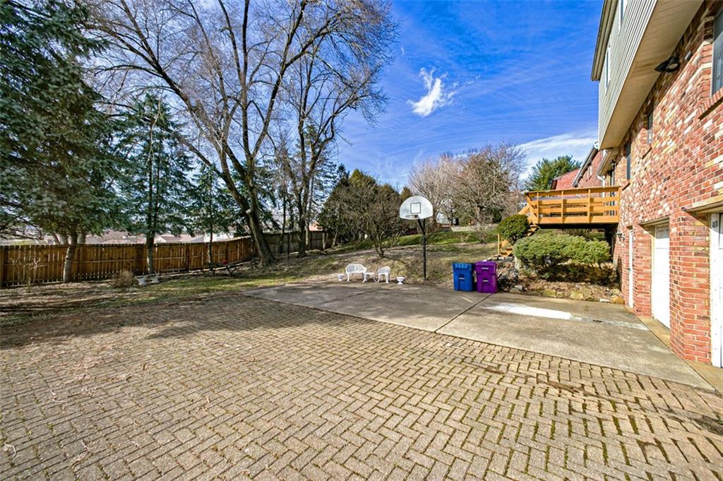 1983 O'Block Road Pittsburgh, PA 15239 - Photo 5 of 42 Gallery Image 5