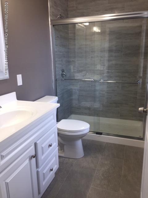 135 County Road Cliffwood, NJ 07721 - Photo 15 of 18 135 County Road Master bathroom with sho