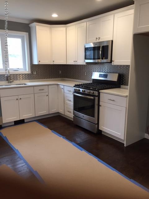 135 County Road Cliffwood, NJ 07721 - Photo 6 of 18 135 Kitchen