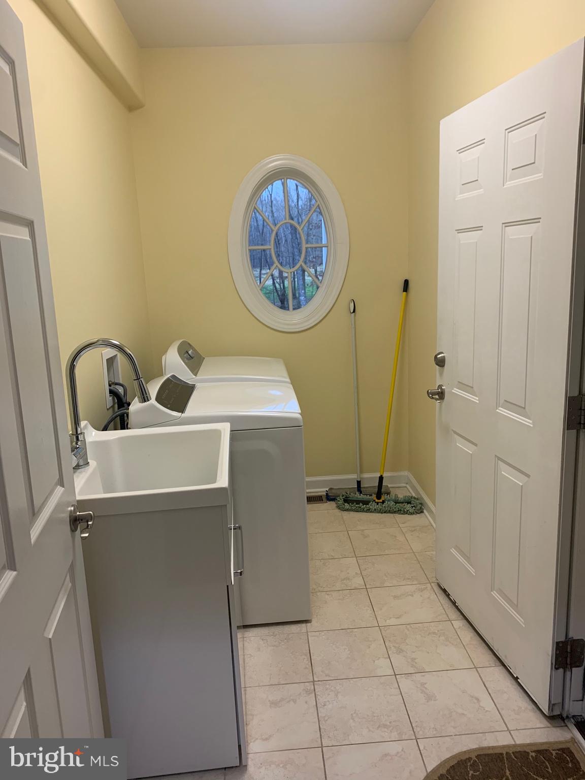 30164 Mine Run Road Locust Grove, VA 22508 - Photo 26 of 28 Laundry Room with W/D