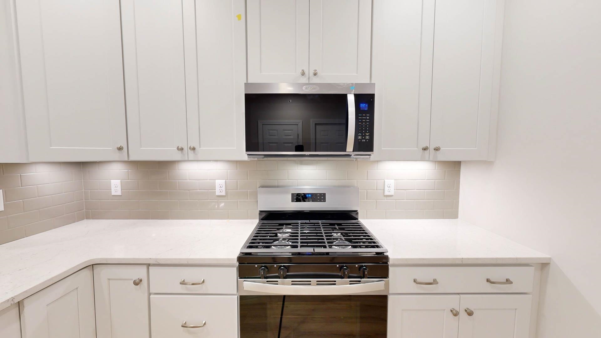 7 Martins Ferry Road, Unit E Hooksett, NH 03106 - Photo 2 of 18