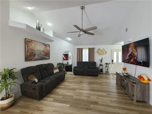 $1,670 | 179 West Cherrywood Lane, Pearl River, LA 70452