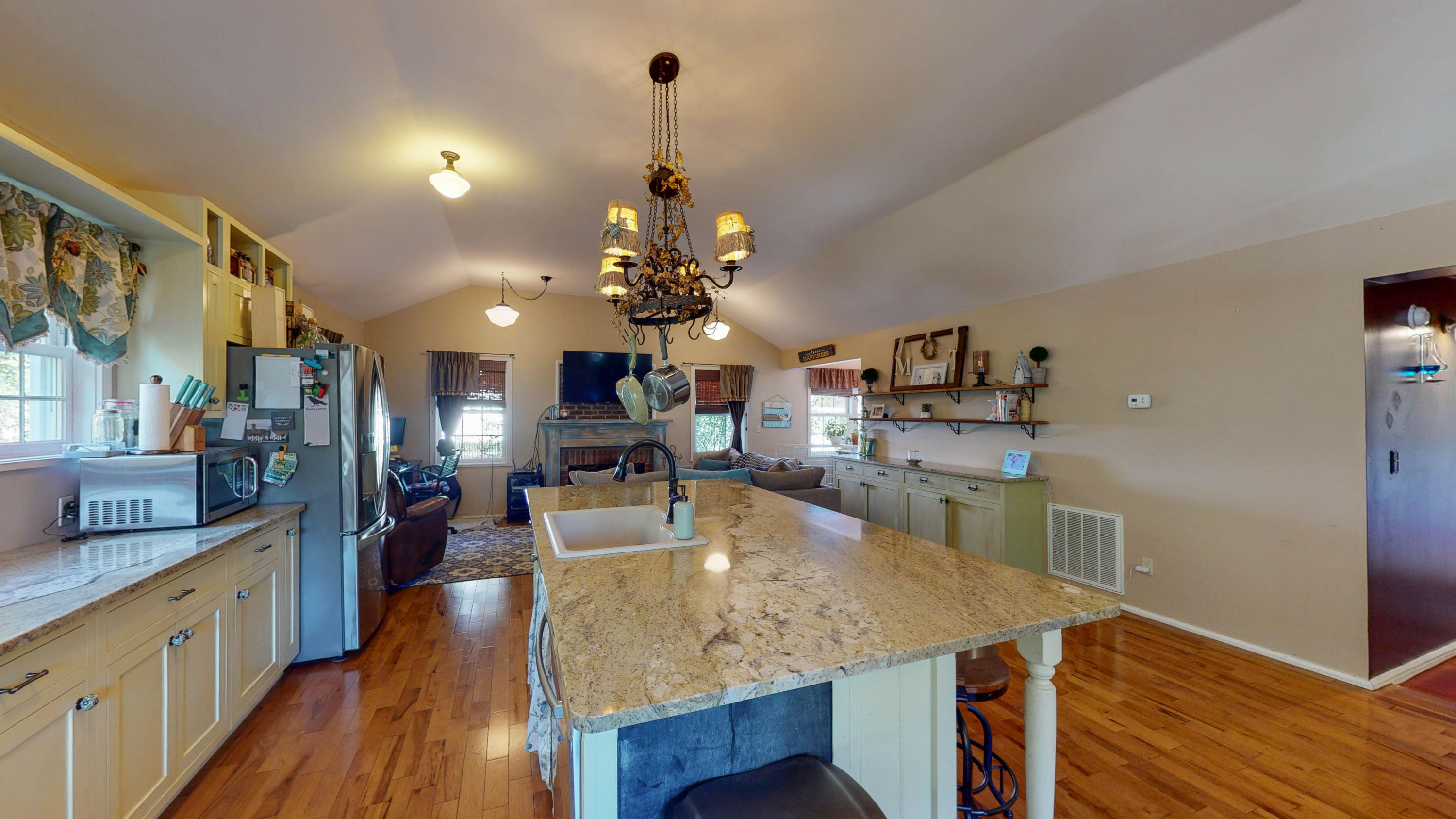 33 West Circle Road Norris, TN 37828 - Photo 14 of 30 33-W-Circle-Rd-10112020_135533