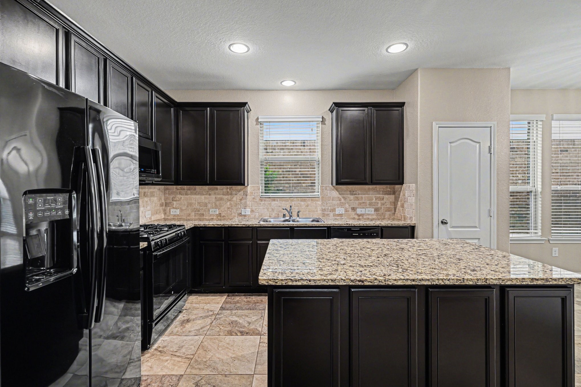 7011 Edwanna Lane Spring, TX 77389 - Photo 8 of 27 Kitchen view 1