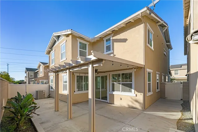 $889,000 | 13873 La Pradera Way, Eastvale, CA 92880