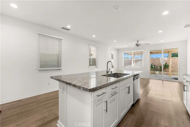 $889,000 | 13873 La Pradera Way, Eastvale, CA 92880